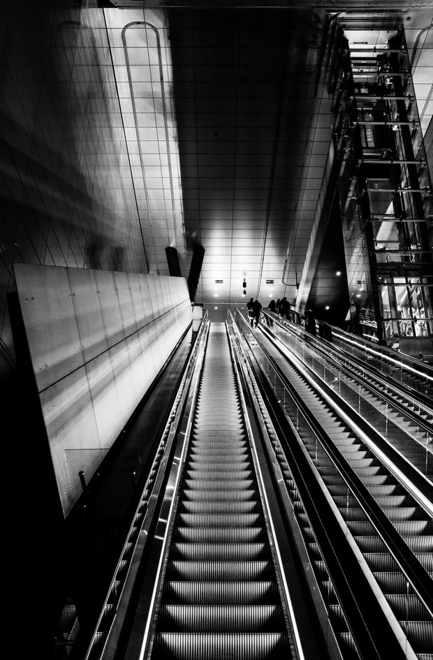 black-and-white-escalator Rampex